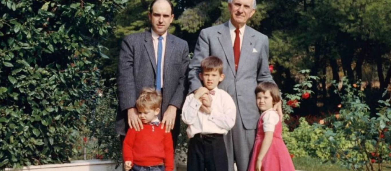 Σπάνιο φωτογραφικό ντοκουμέντο της οικογένειας Παπανδρέου στο Καστρί (φωτο)